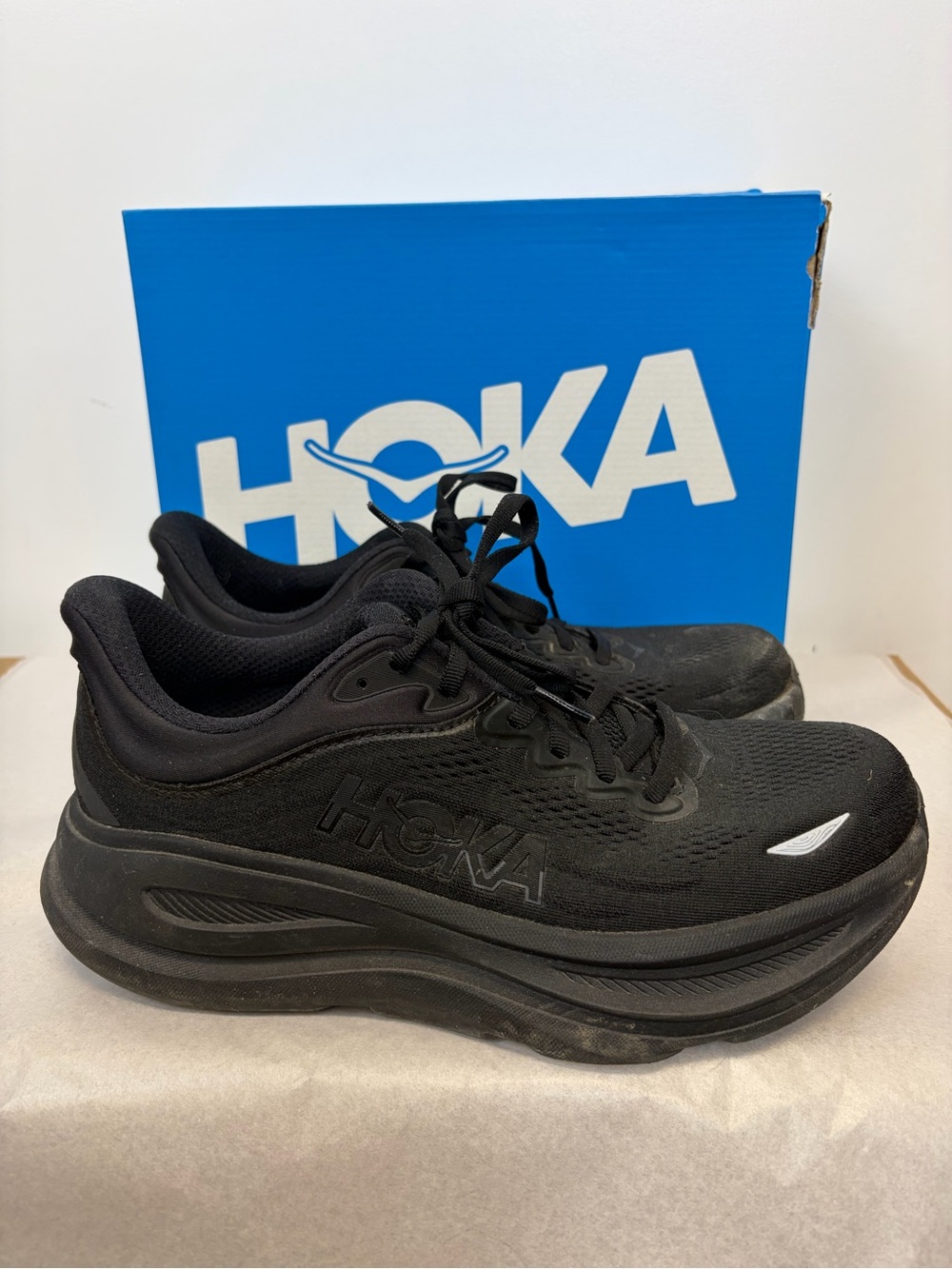 Hoka Bondi 9 Running Sneakers in Black - Picture 2 of 15